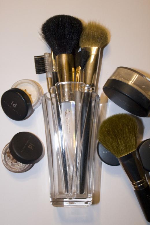 Free stock image of Make-up Equipment created by GusRomanPhotography