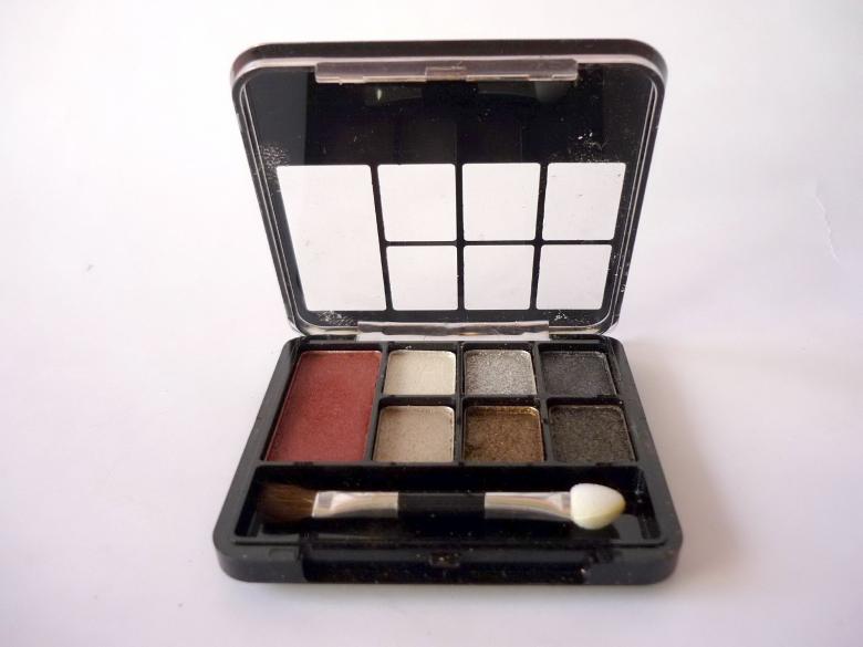 Free stock image of MakeUp Kit created by Bilal Aslam