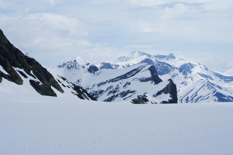 Free stock image of Mountains view created by frhuynh