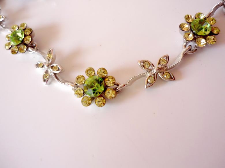 Free stock image of Necklace created by Bilal Aslam
