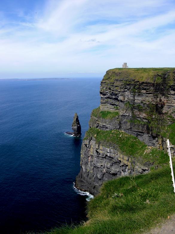 Free stock image of Cliffs, Castle, Aran Islands created by Brian