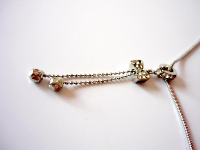 Free stock image of Necklace created by Bilal Aslam
