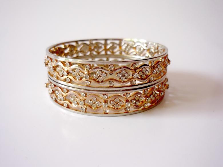 Free stock image of Two Gold Bangles created by Bilal Aslam