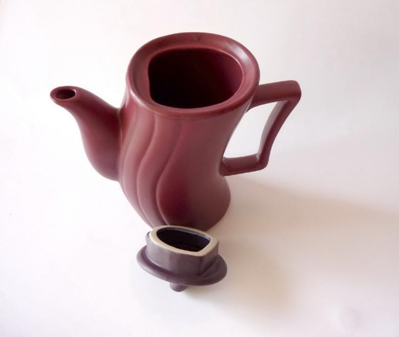 Free stock image of Maroon Kettle created by Bilal Aslam