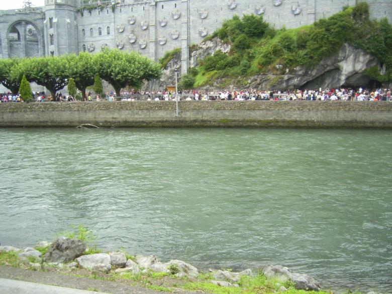 Free stock image of Gave de Pau river (Lourdes) created by Jose