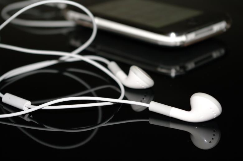 Free stock image of iPhone with headset created by frhuynh