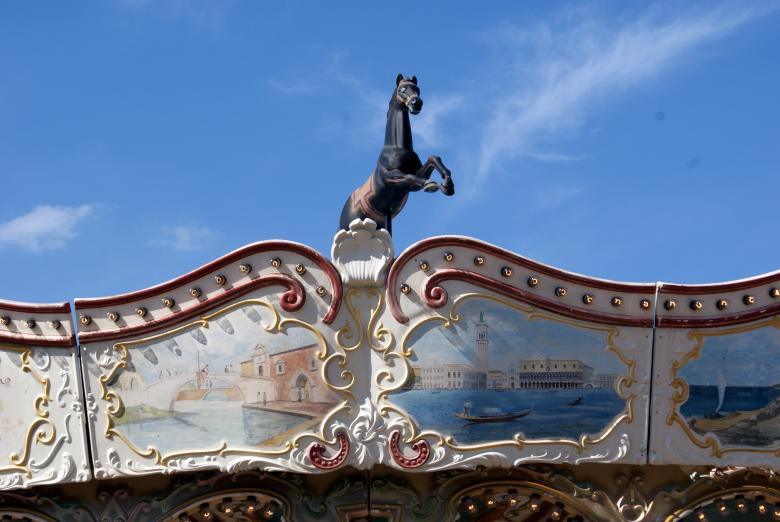 Free stock image of Carousel crest - 2 created by Jesus Baez
