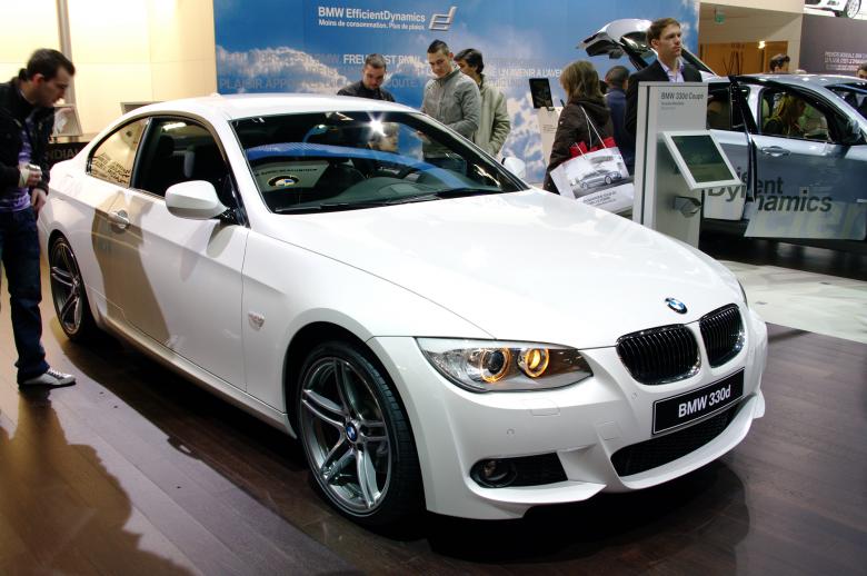 Free stock image of International Geneva Cars salon 2010 created by frhuynh