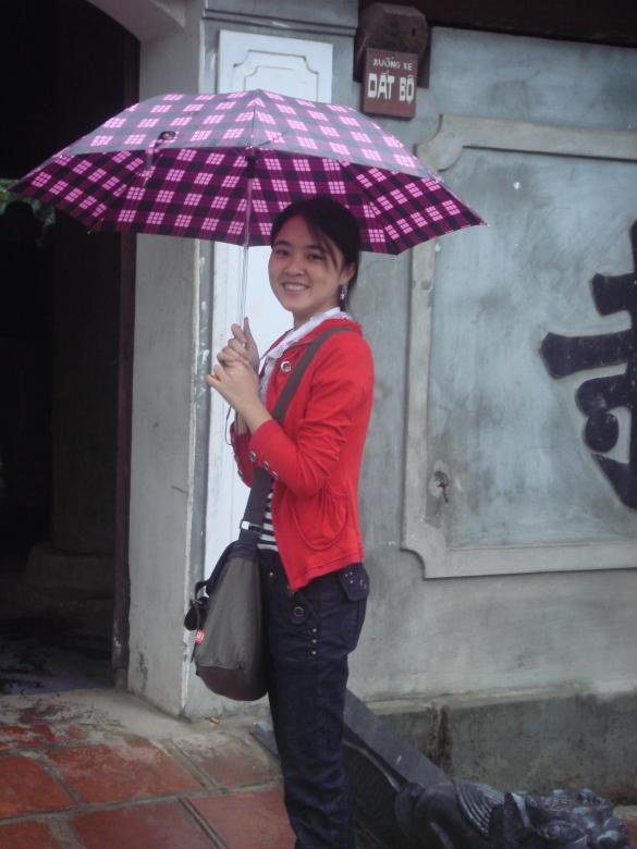 Free stock image of Standing in the rain created by Dam Duc