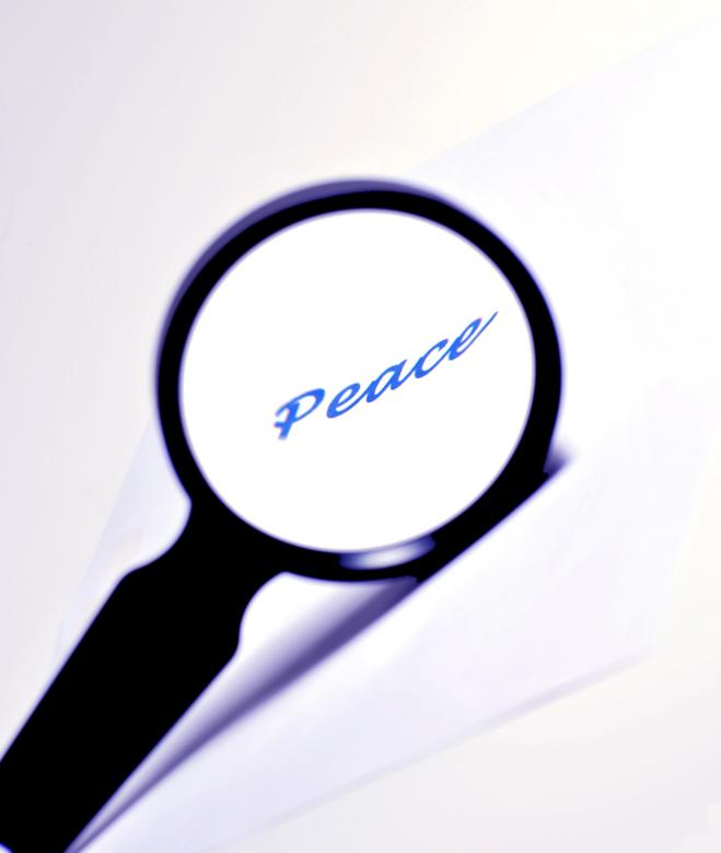 Free stock image of Magnifying glass created by Peter Tompkins