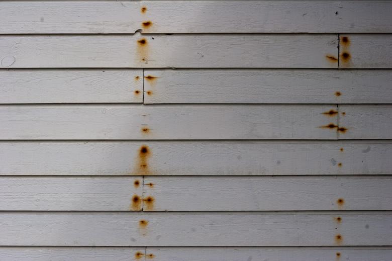 Free stock image of Rusted nails in wood created by Bjorgvin