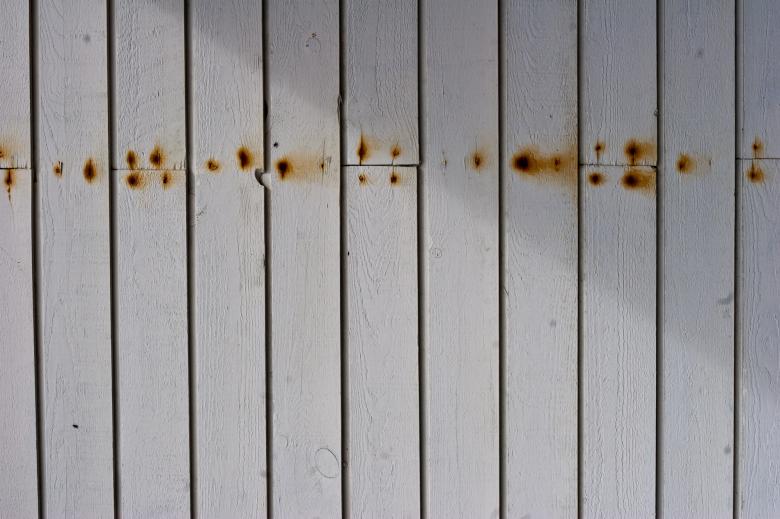 Free stock image of Rusted nails in wood created by Bjorgvin