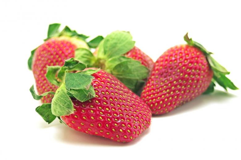 Free stock image of Four strawberries created by homero chapa