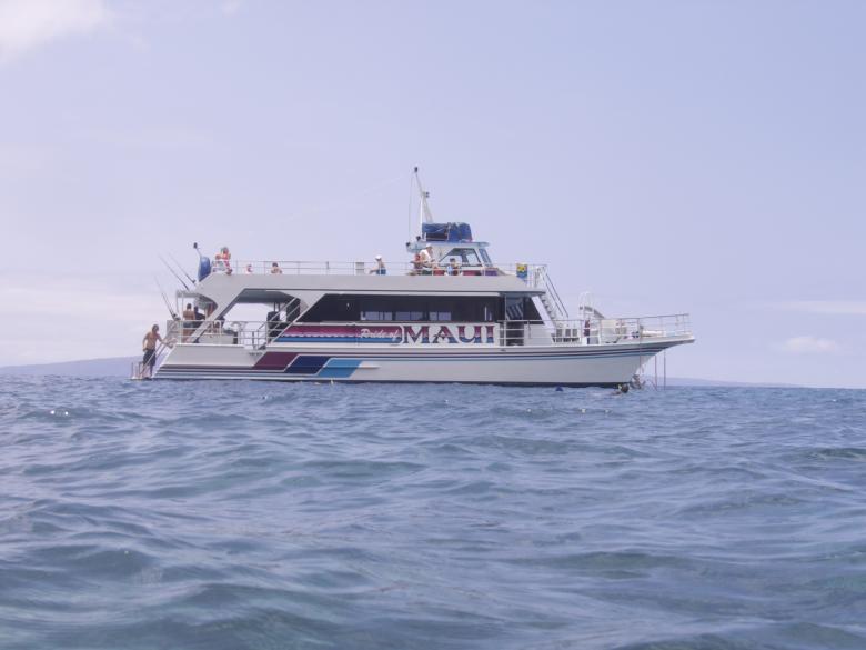 Free stock image of Boat in Hawaii created by Bryan