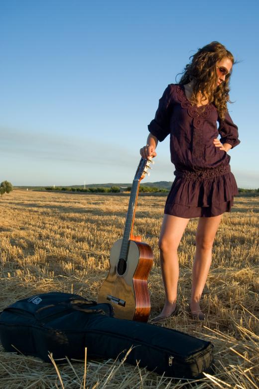 Free stock image of Spanish Guitar Girl created by Noem9 Studio