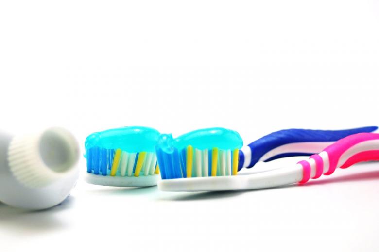 Free stock image of Dental brush and paste created by homero chapa