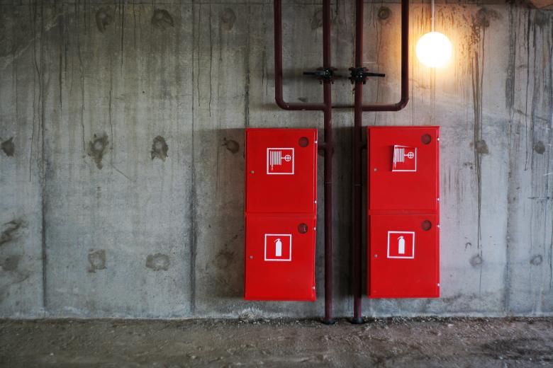 Free stock image of Wall, pipes, lamp and fire-cock created by 2happy