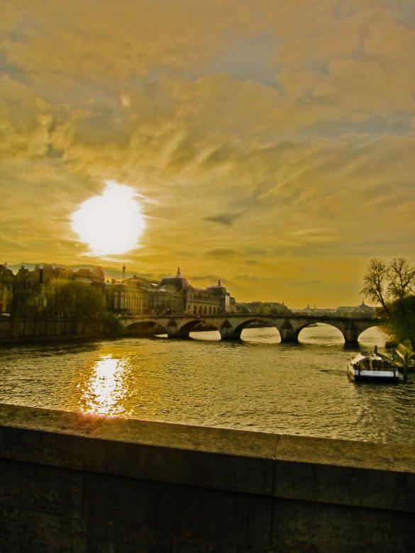 Free stock image of Sunset over the Seine created by Brian