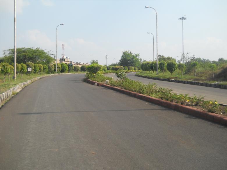 Free stock image of Empty Road created by Arjun Chourasia