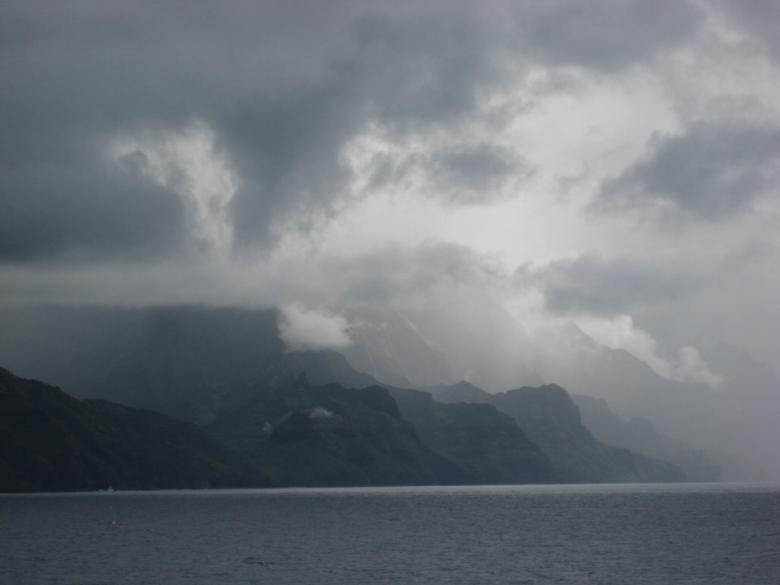 Free stock image of Hawaiian mountainside created by Felix Hernandez