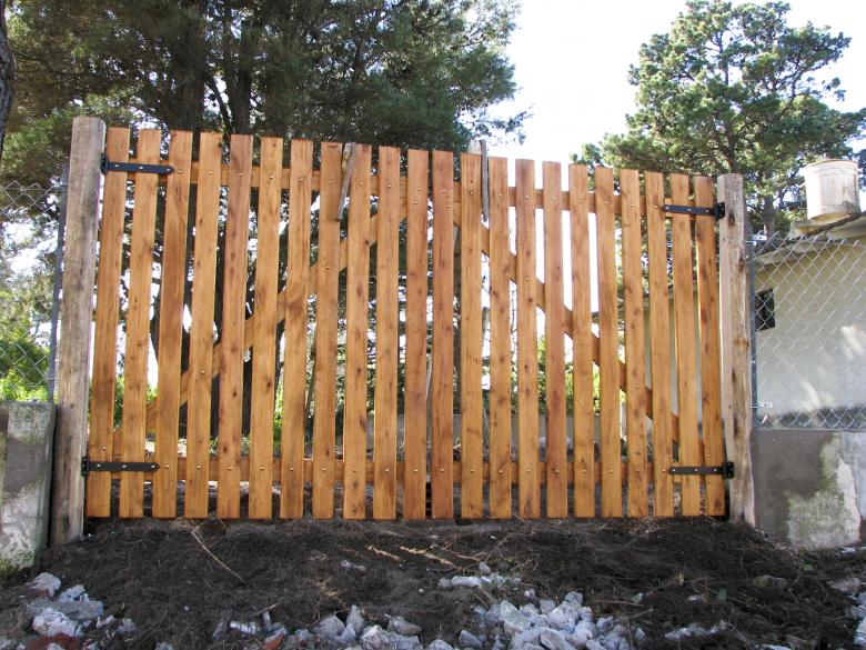 Free stock image of Garden Car Gate created by Barbara Din