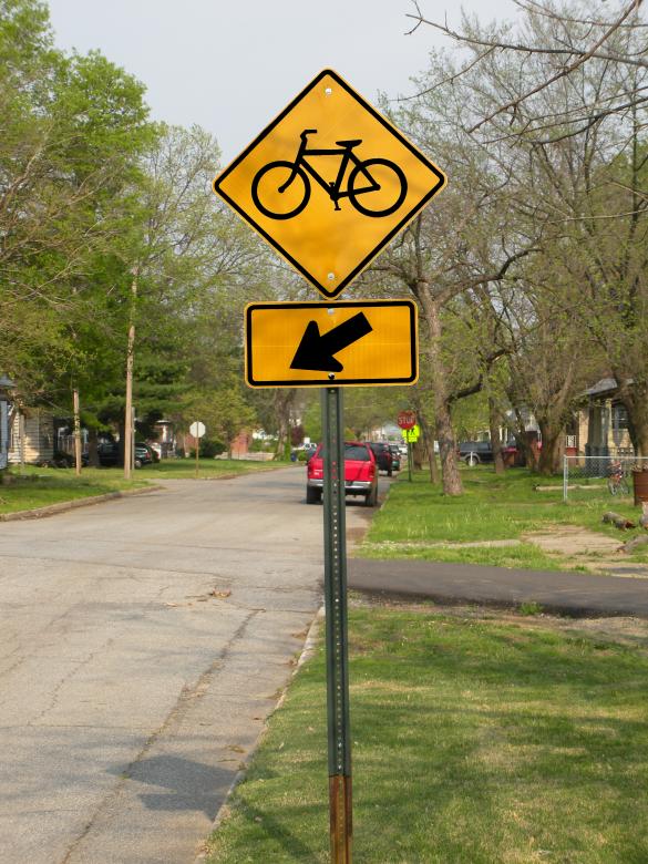 Free stock image of Bicycle sign along street created by James Sigle