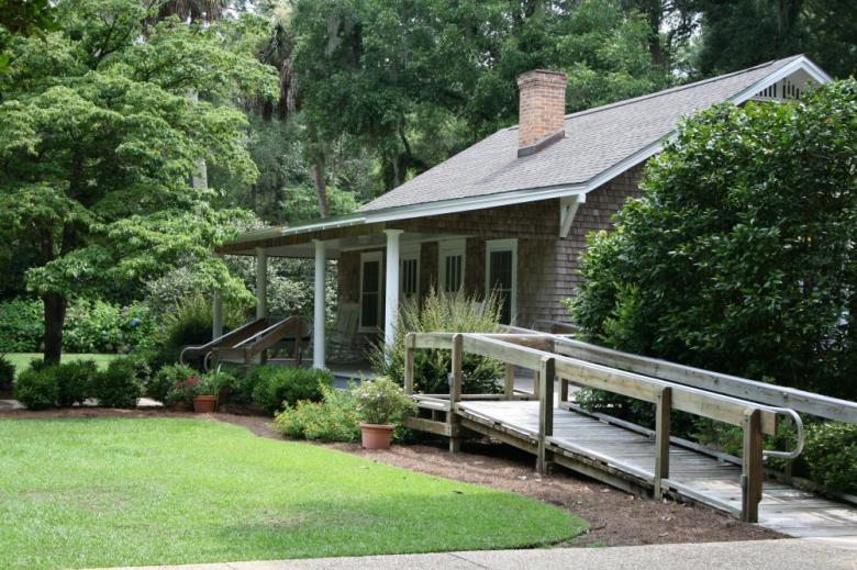 Free stock image of Garden Cottage created by GusRomanPhotography