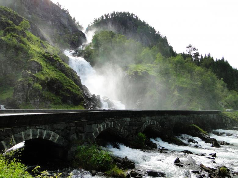 Free stock image of Bridge created by Ryan Wiggill