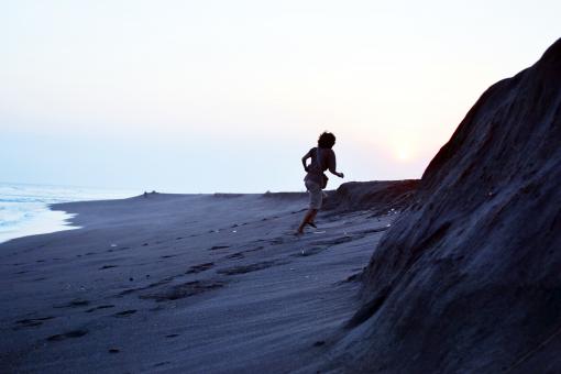 Chase the sun - Free Stock Photo