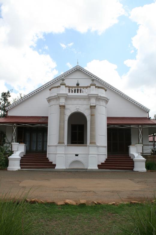 Free stock image of Front gable and portico created by Tony McGregor