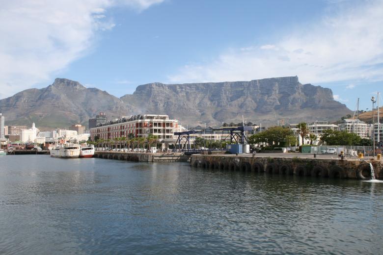 Free stock image of Table Mountain from the Victoria Basin created by Tony McGregor