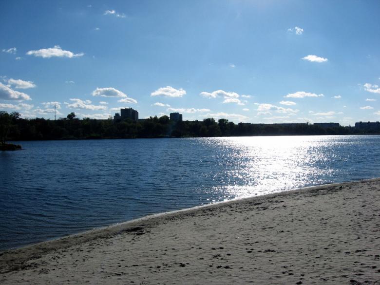Free stock image of Sky and the lake created by Andrej