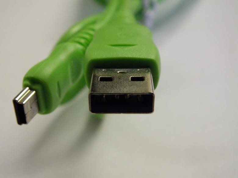 Free stock image of USB Cable created by Stephan Gerlach