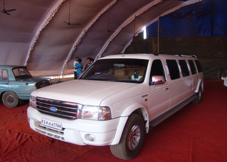 Free stock image of Luxury Ford Limousine created by Tona sam