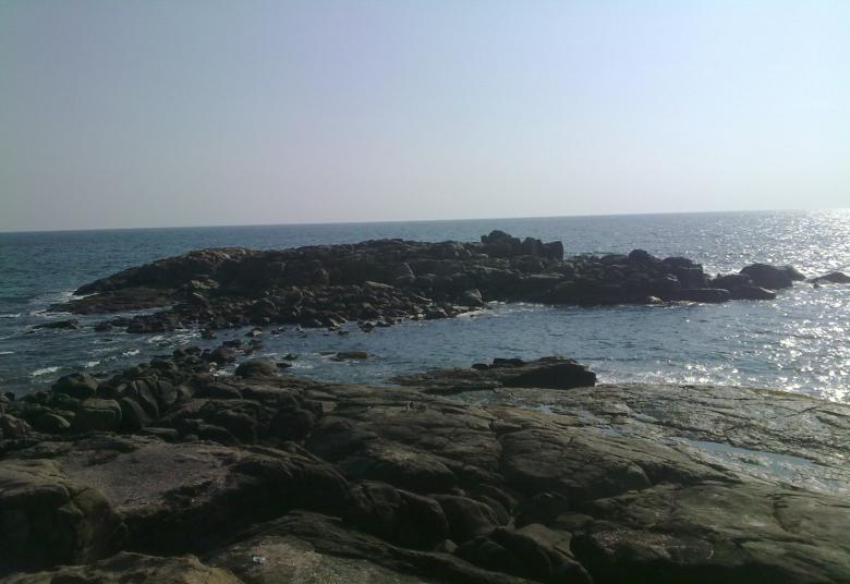 Free stock image of Stone cliffs by the sea created by Tona sam