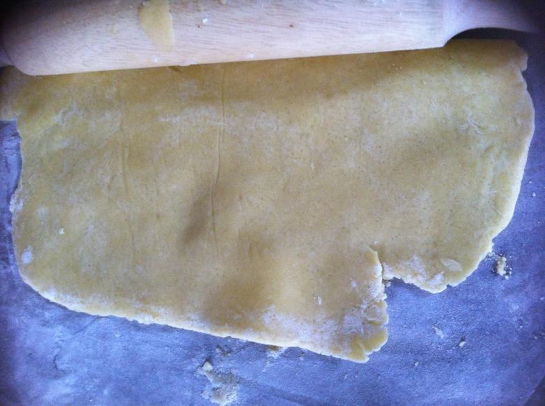 Free stock image of dough and rolling pin created by mlle