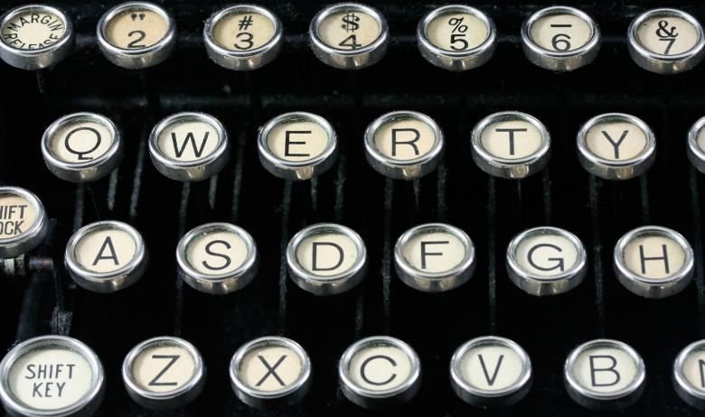 Free stock image of Antique Typewriter Close-up created by Nicolas Raymond