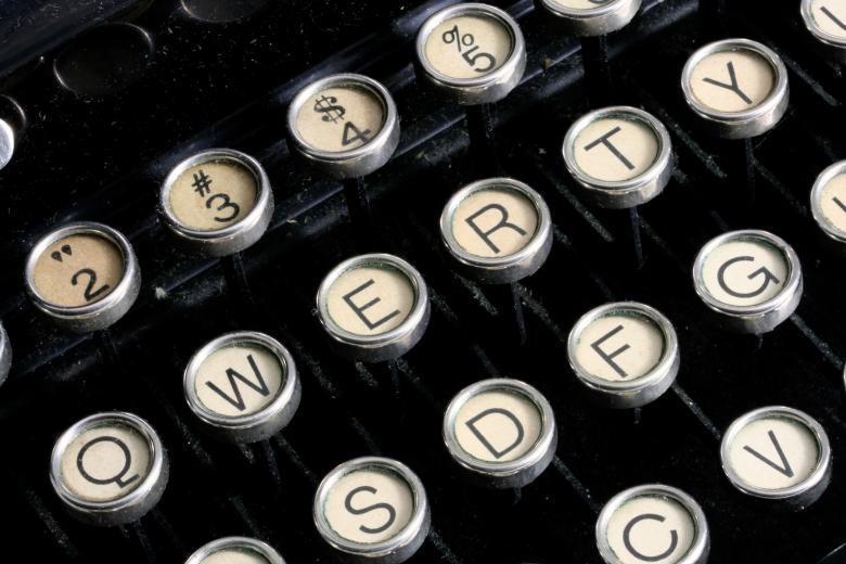 Free stock image of Antique Typewriter Close-up created by Nicolas Raymond