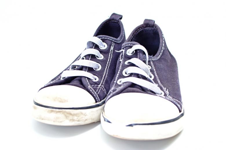 Free stock image of Blue and white sneakers created by homero chapa
