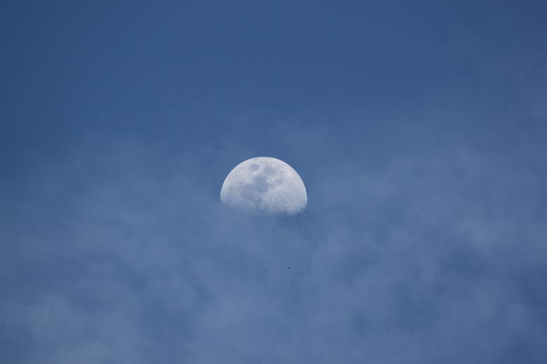 Free stock image of Half Moon created by Gebyar Andyono