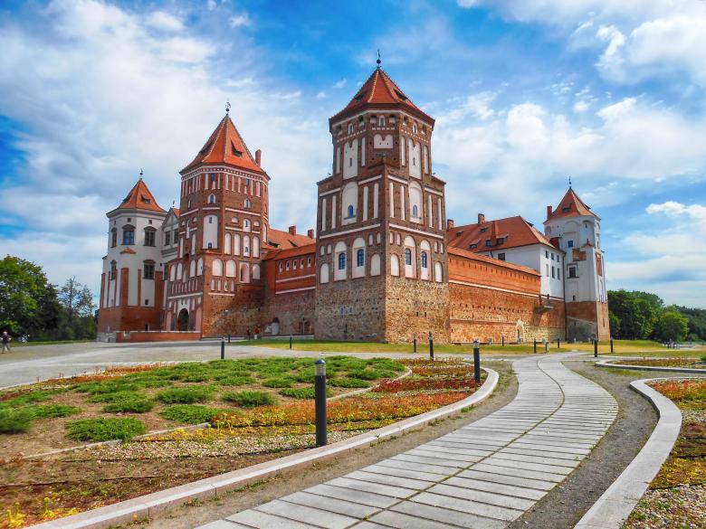 Free stock image of Mir Castle in Belarus created by 2happy