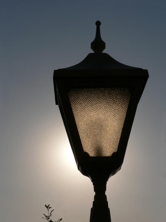 Free stock image of Backlit lamp created by Gina145