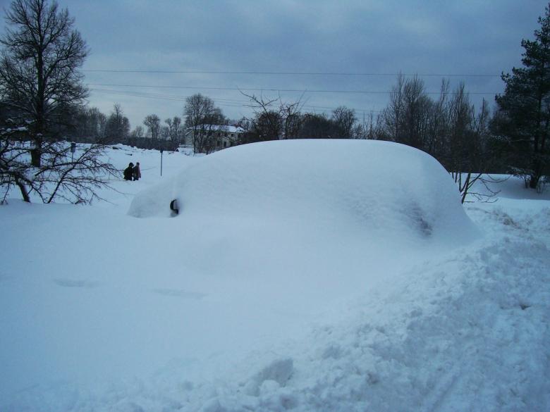 Free stock image of Car in snow created by Laura Dambite