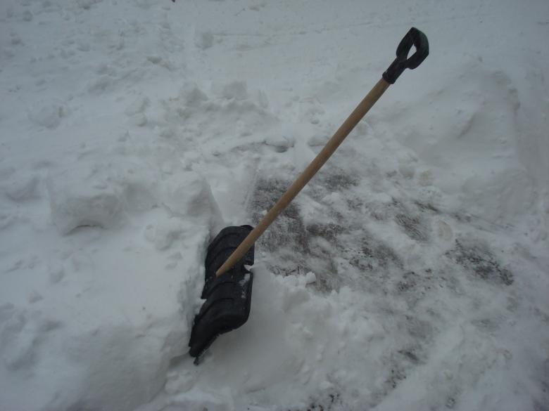 Free stock image of Snow shovel created by Boris Kyurkchiev
