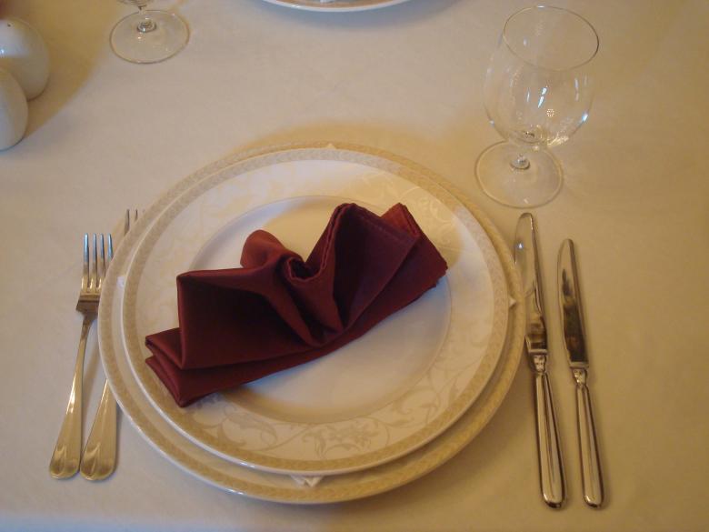 Free stock image of Restaurant dining set created by Boris Kyurkchiev