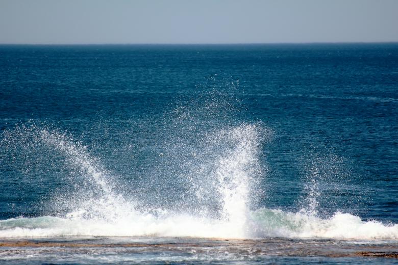 Free stock image of Wave breaking created by Joses Tirtabudi
