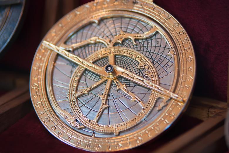 Free stock image of Antique Metallic Object created by agphotostock.com