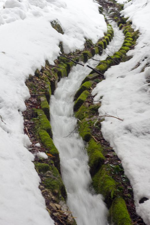 Free stock image of Winter creek created by Alen