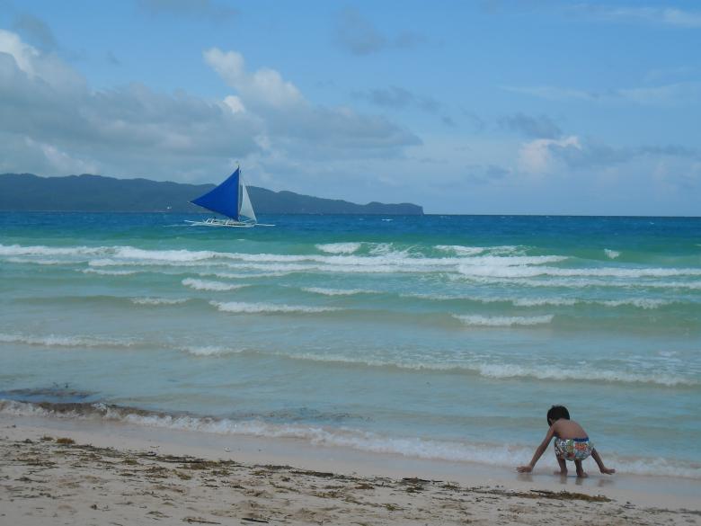 Free stock image of Boat Sailing created by Gily Tenorio