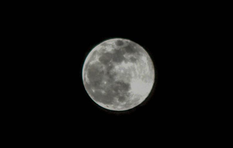 Free stock image of Full Moon created by Pugalenthi Iniabarathi
